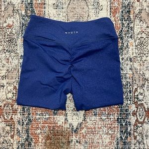 NVGTN Size L Blue Scrunch Leggings